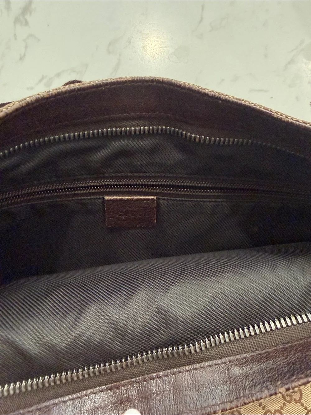Gucci Beige/Brown GG Supreme Crossbody Messenger Bag authentic